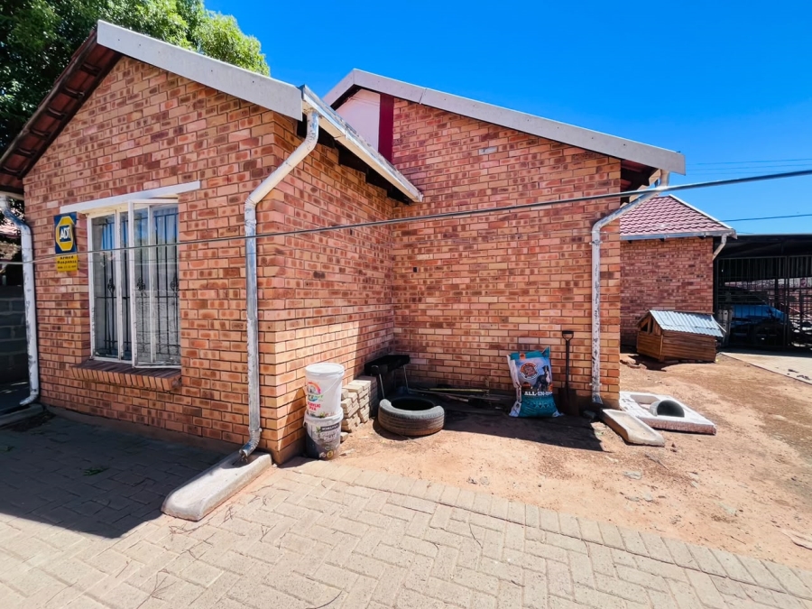 3 Bedroom Property for Sale in Grasslands Free State